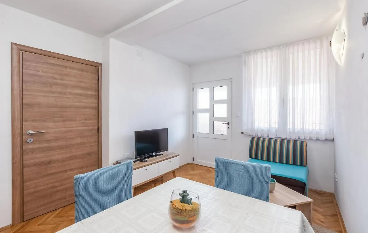 Ivana B4 N2 Porec